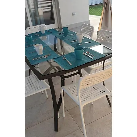 Apartment And Garden Isola Rossa